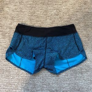 Blue/black Lululemon SpeedUp 2.5” shorts